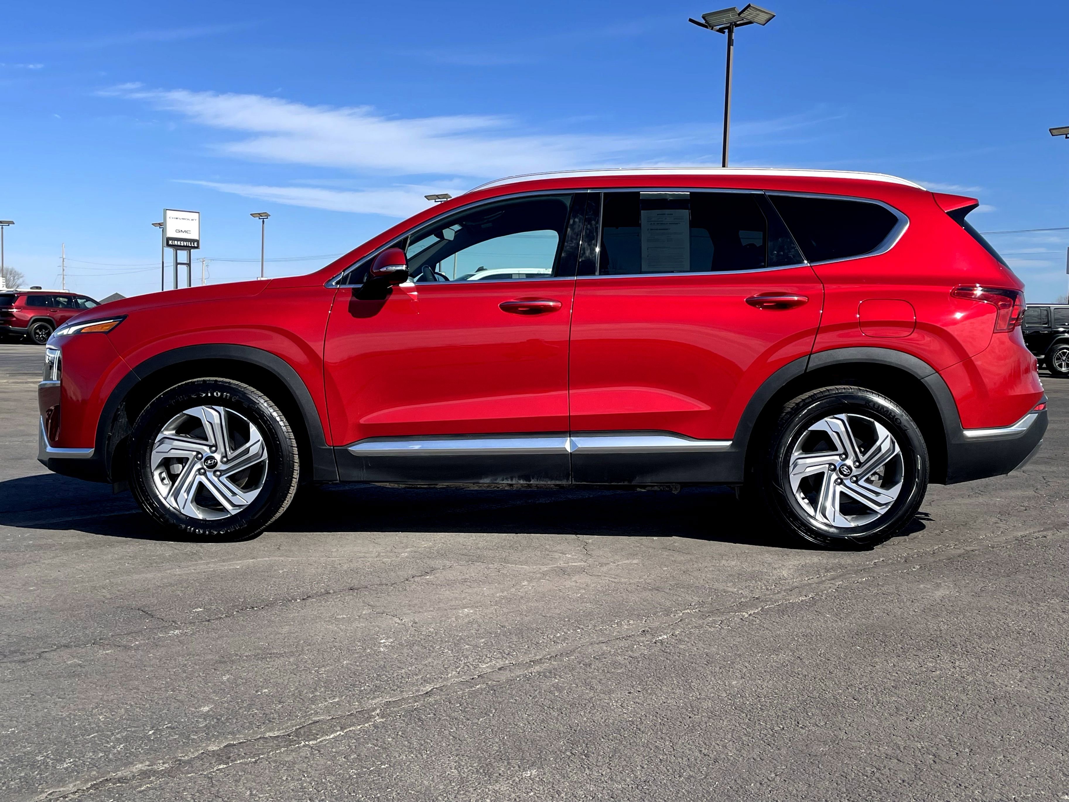 Used 2022 Hyundai Santa Fe SEL w/ Convenience Package image 6