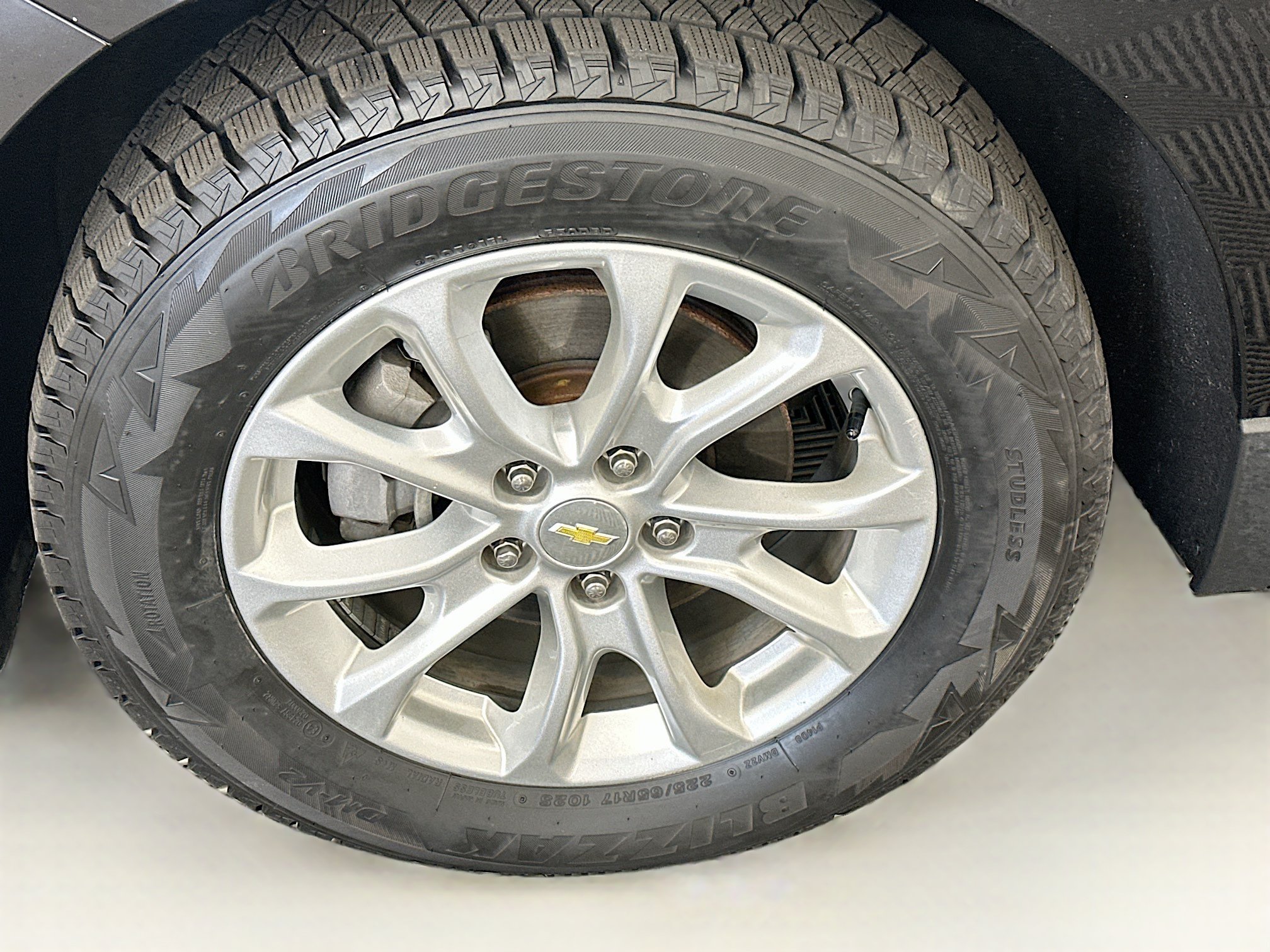 Used 2019 Chevrolet Equinox LT w/ Driver Convenience Package AWD/4WD image 35