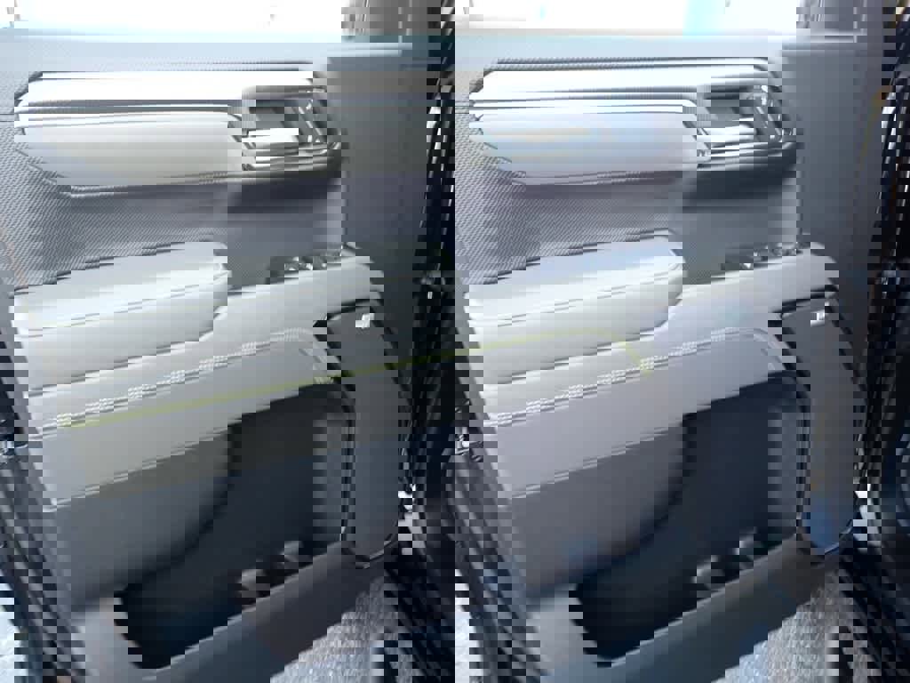 Certified 2024 Chevrolet Silverado 1500 ZR2 w/ Technology Package image 18