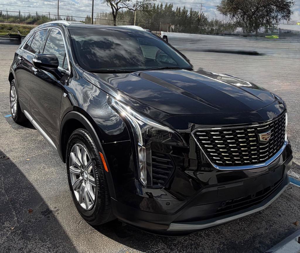 Used 2023 Cadillac XT4 Premium Luxury FWD image 5