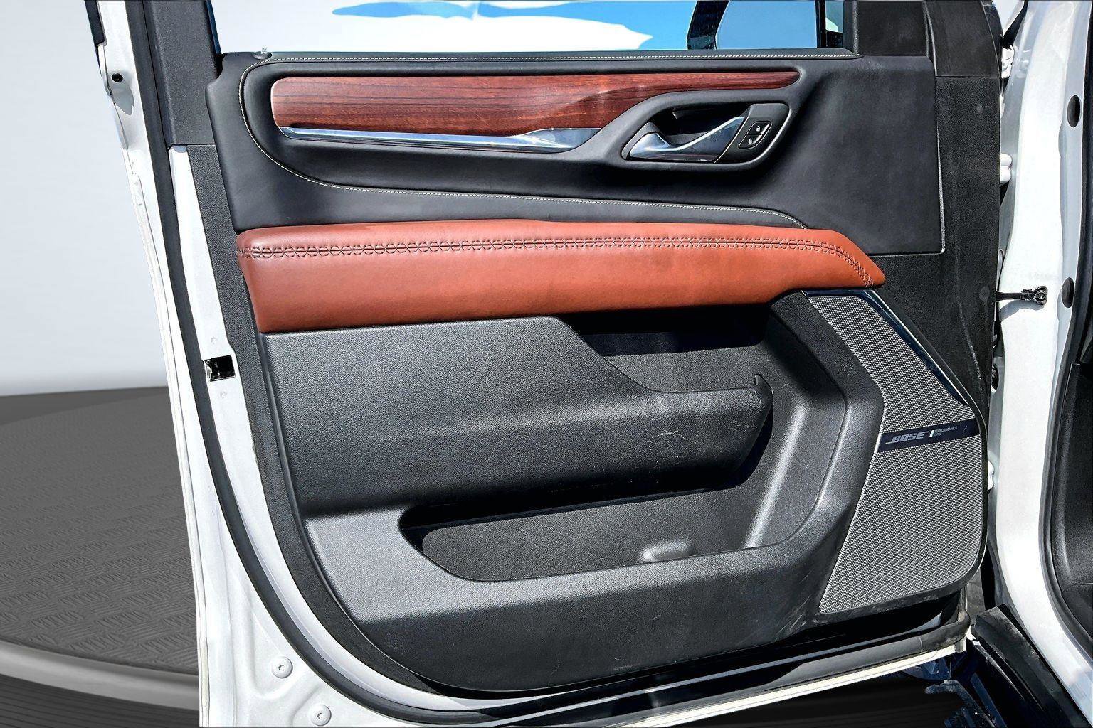 Used 2023 GMC Yukon XL Denali Ultimate image 24