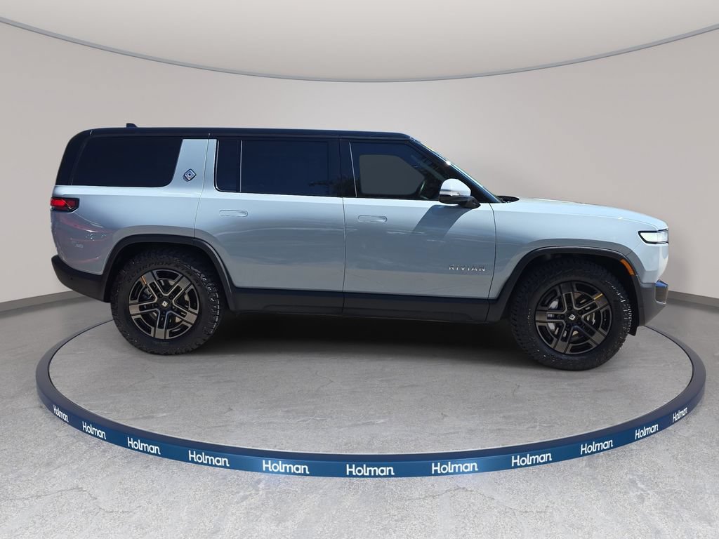 Used 2023 Rivian R1S Adventure Dual AWD/4WD image 5