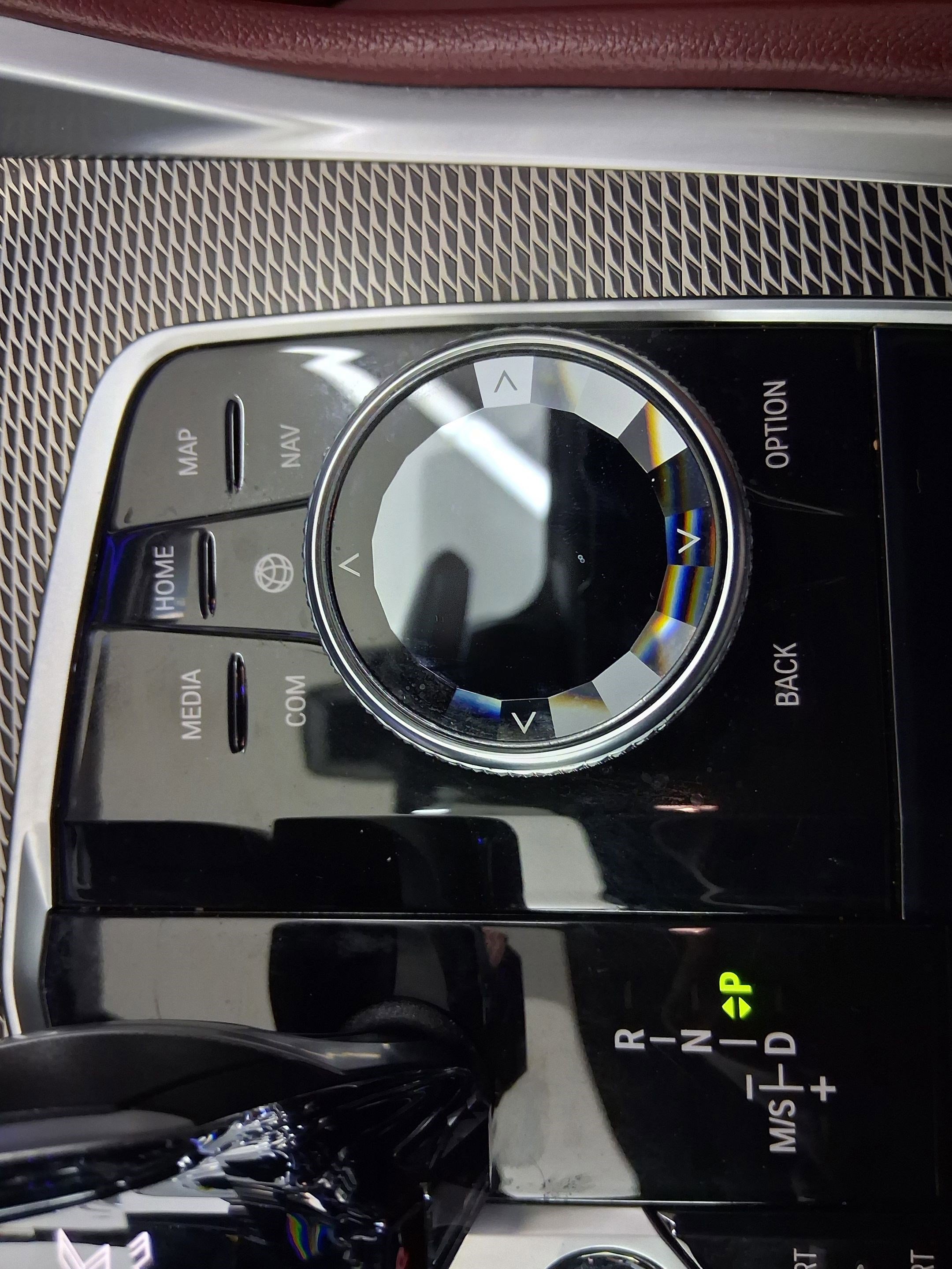 Used 2020 BMW X6 sDrive40i w/ M Sport Package image 32