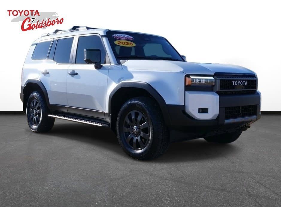 Used 2025 Toyota Land Cruiser image 4