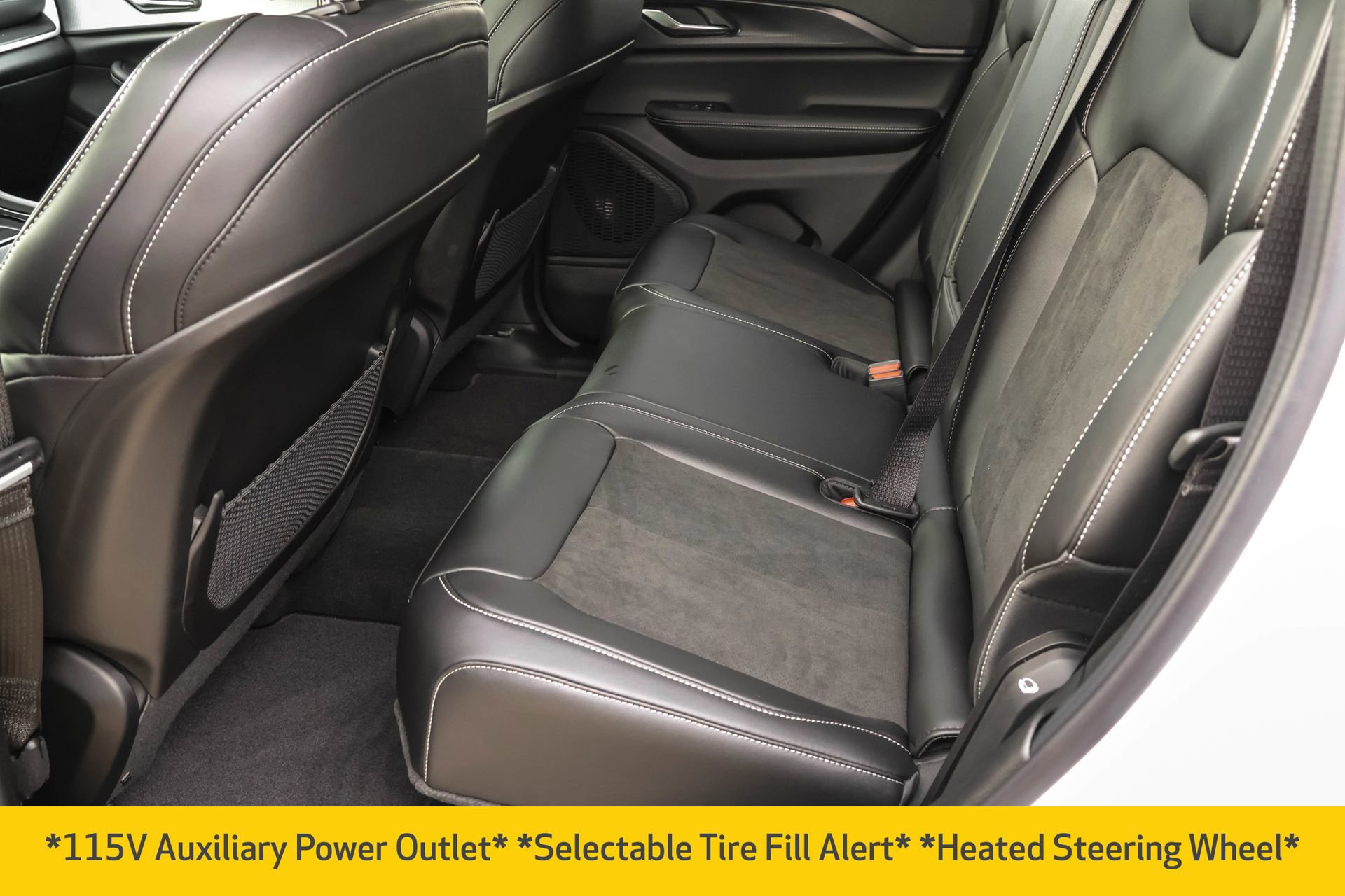 New 2025 Jeep Grand Cherokee Altitude image 9