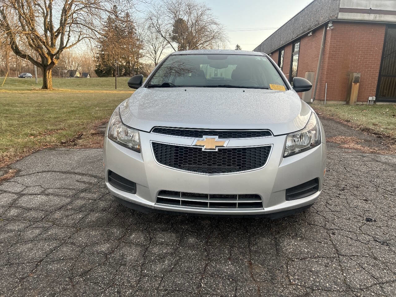Used 2014 Chevrolet Cruze LS image 2