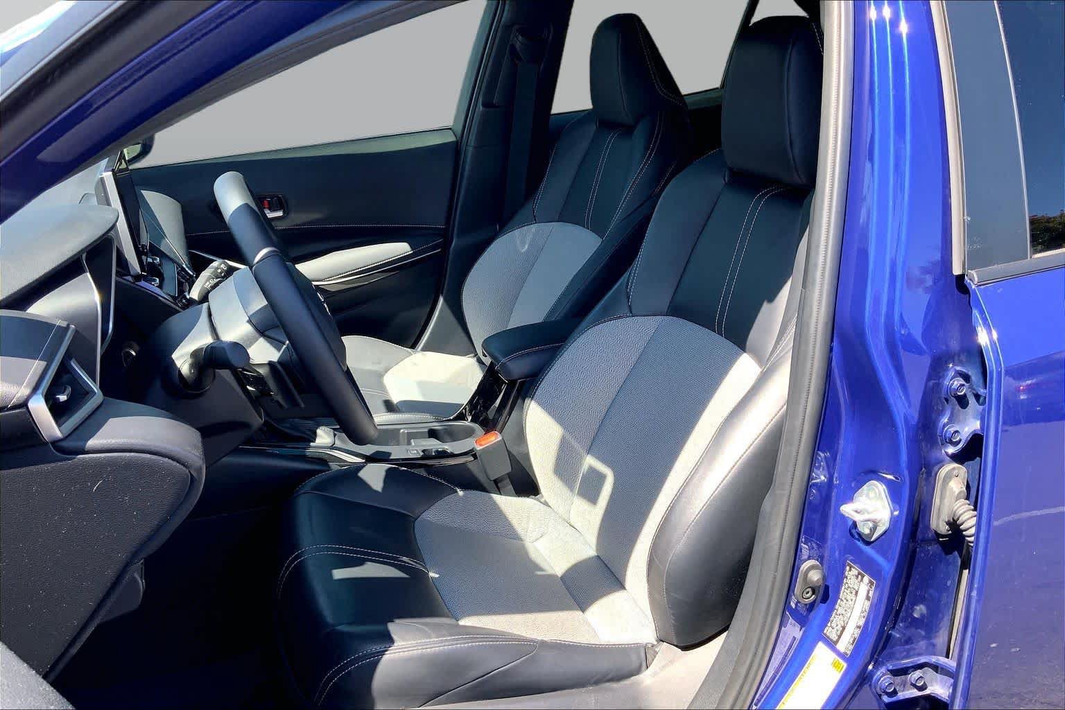 Certified 2025 Toyota Corolla XSE FWD image 7