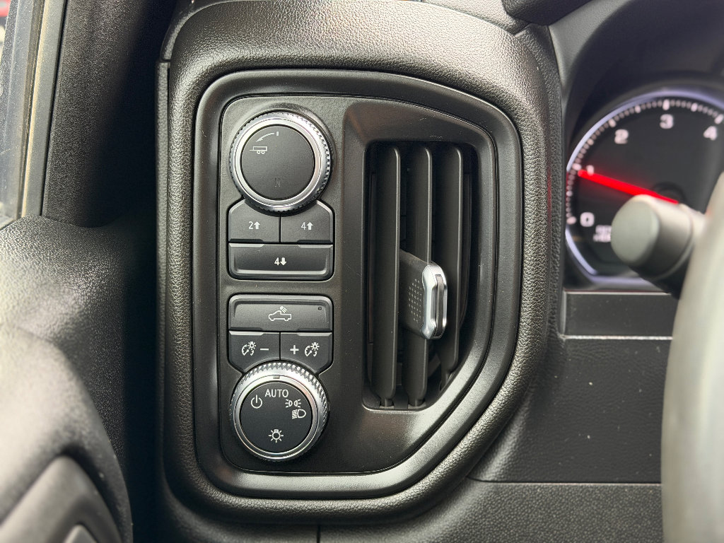 Used 2021 GMC Sierra 2500 4x4 Crew Cab w/ Convenience Package image 6