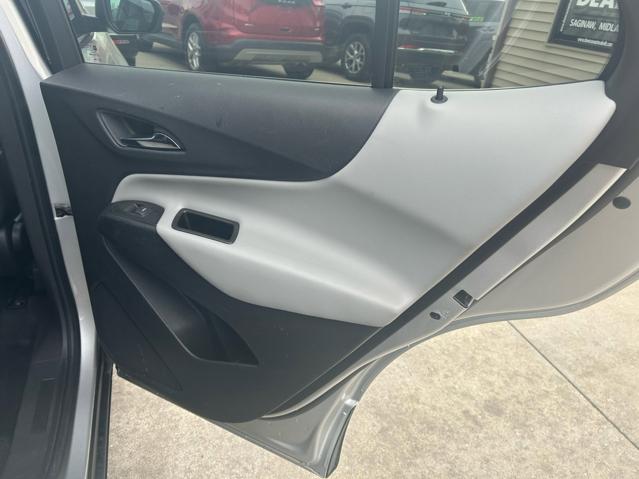 Used 2021 Chevrolet Equinox LS w/ LS Convenience Package image 16