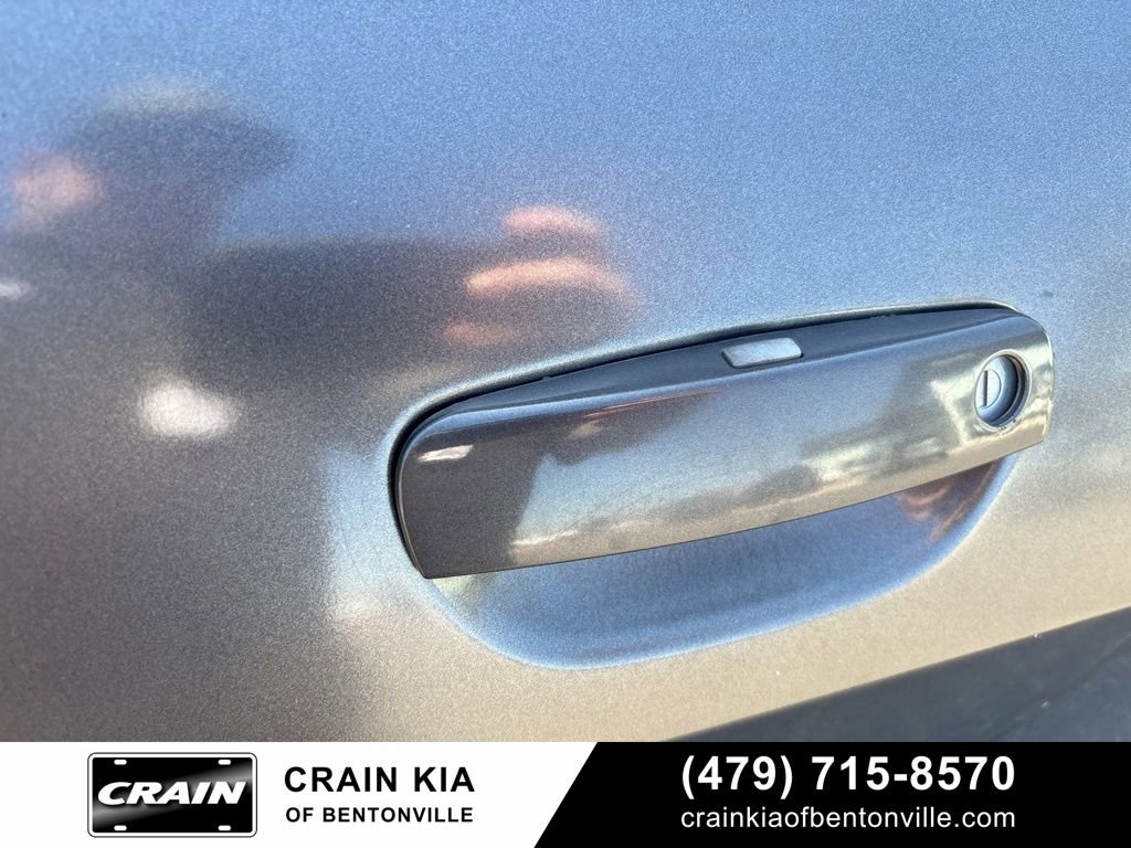 Used 2013 Dodge Challenger SXT w/ Super Sport Group image 6