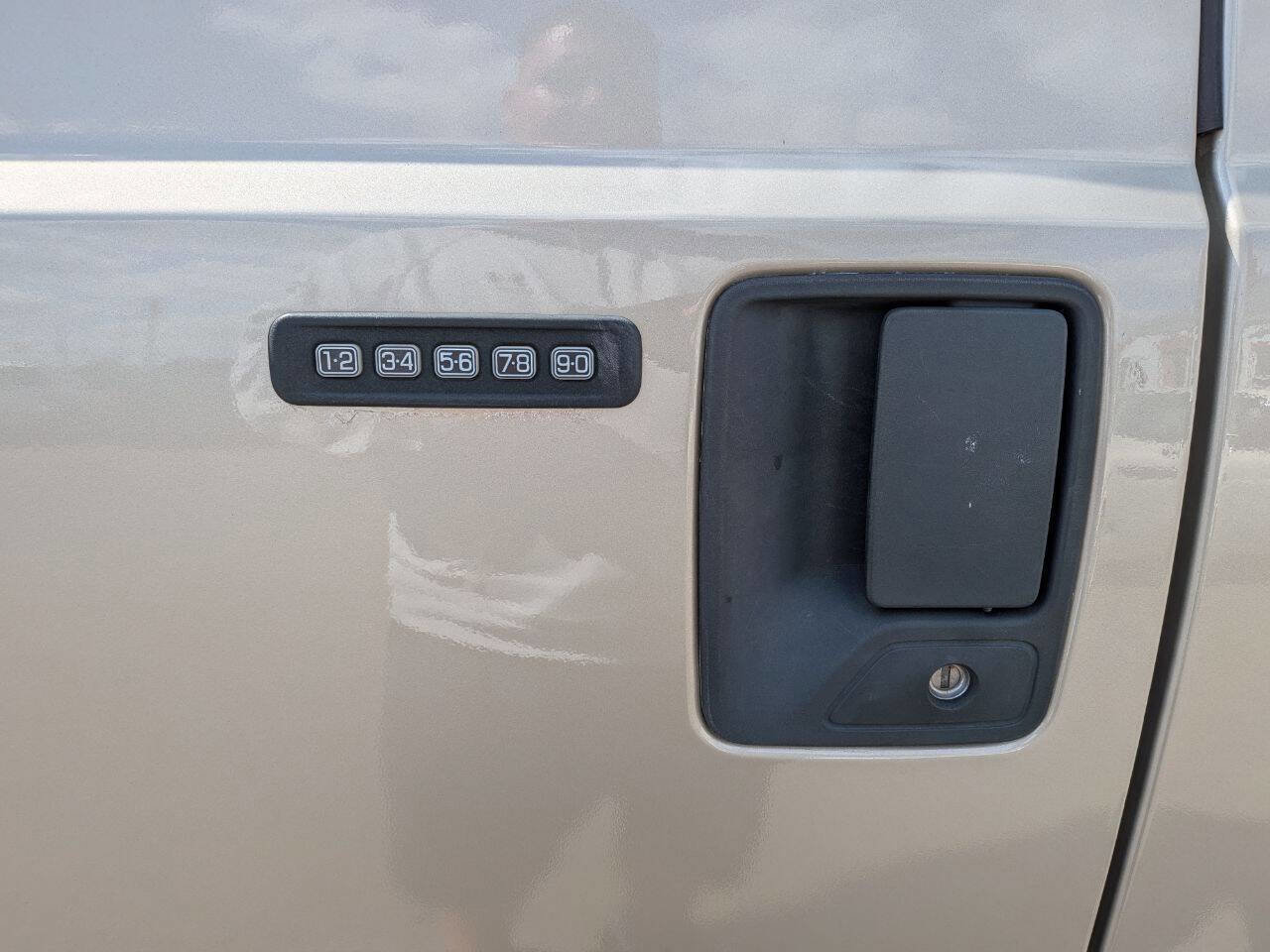 Used 2008 Ford F250 XLT AWD/4WD image 9