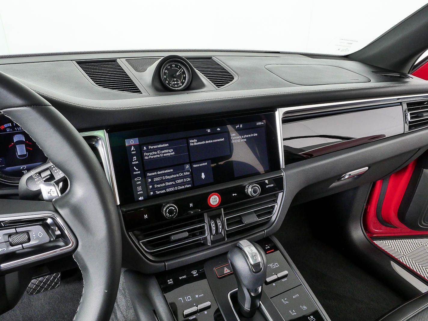 Used 2022 Porsche Macan S AWD/4WD image 12