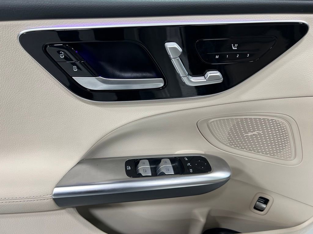 Certified 2023 Mercedes-Benz C 300 4MATIC Sedan image 18