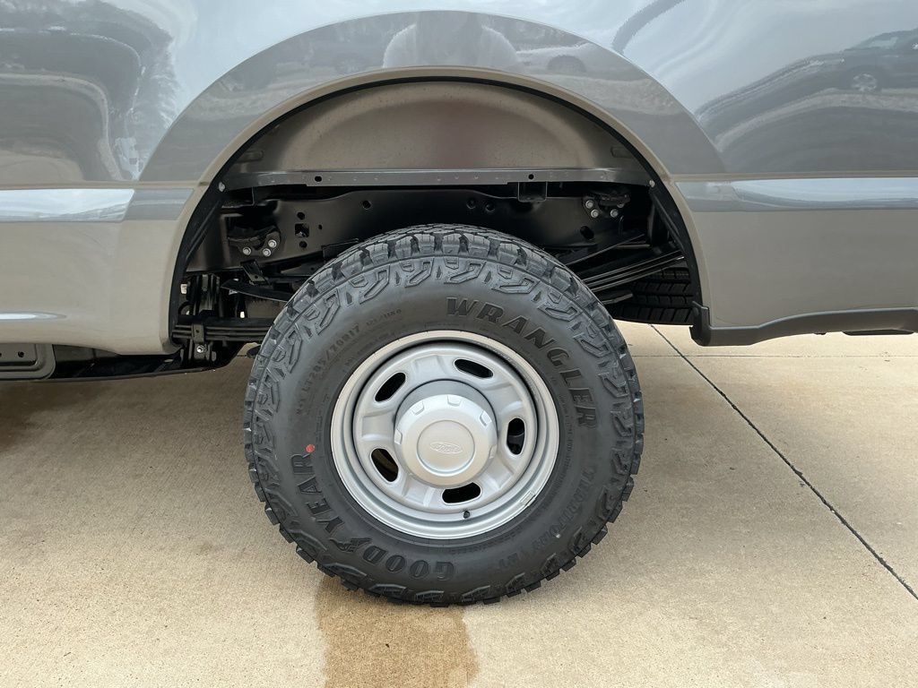 New 2026 Ford F250 XL AWD/4WD image 5