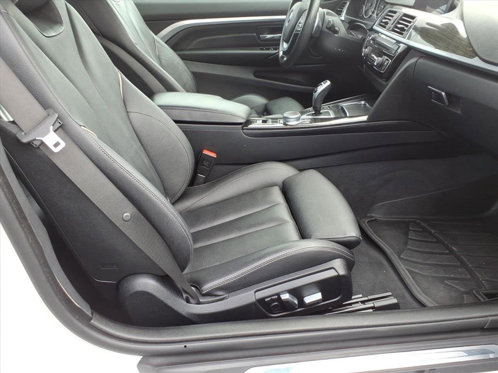 Used 2020 BMW 440i xDrive Convertible w/ Convenience Package image 8