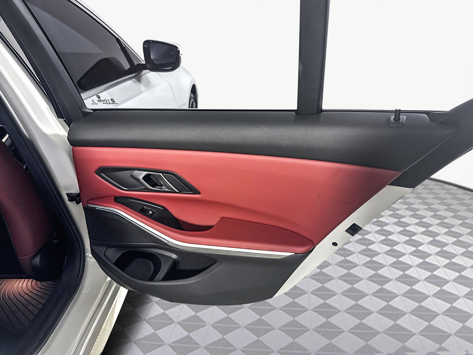 Used 2024 BMW 330i Sedan w/ Convenience Package image 28