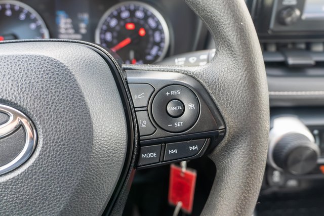 Used 2019 Toyota RAV4 LE AWD/4WD image 19
