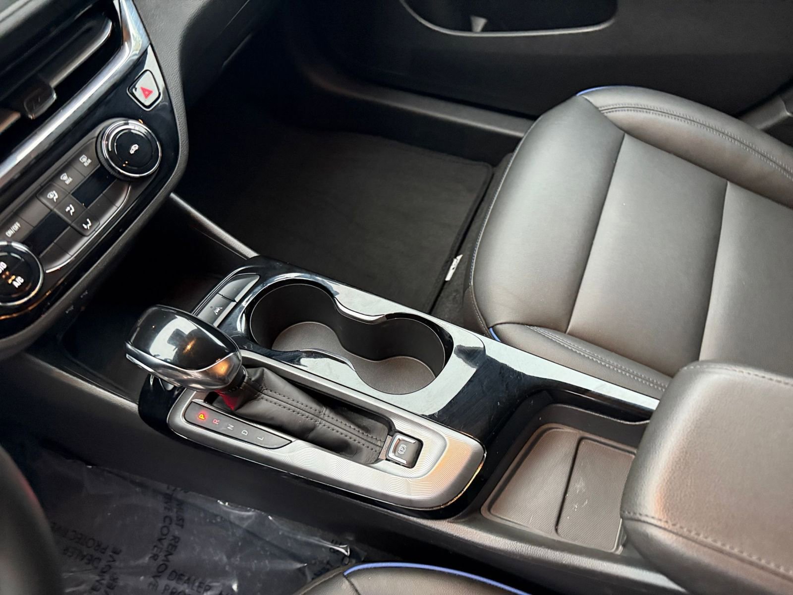 Used 2025 Buick Envista Sport Touring image 41