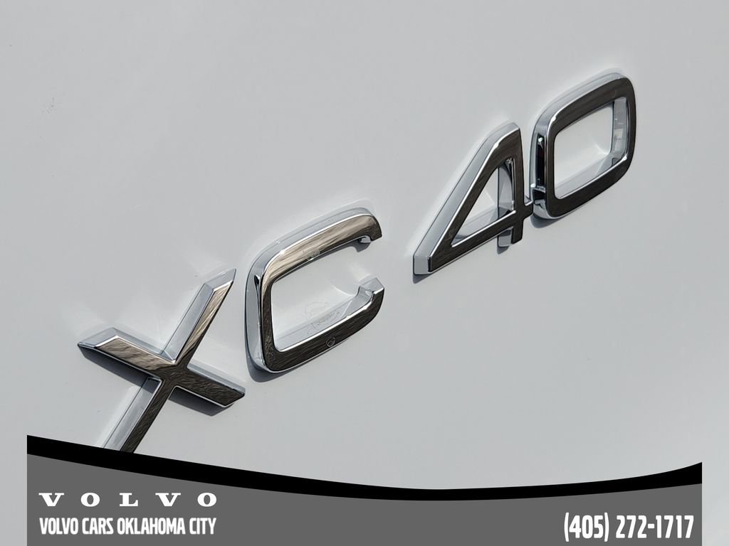 New 2026 Volvo XC40 B5 Plus w/ Protection Package Premier image 9