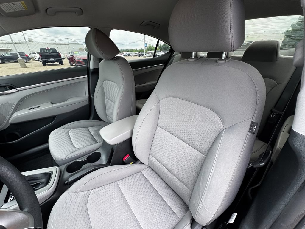 Used 2019 Hyundai Elantra SE FWD image 13