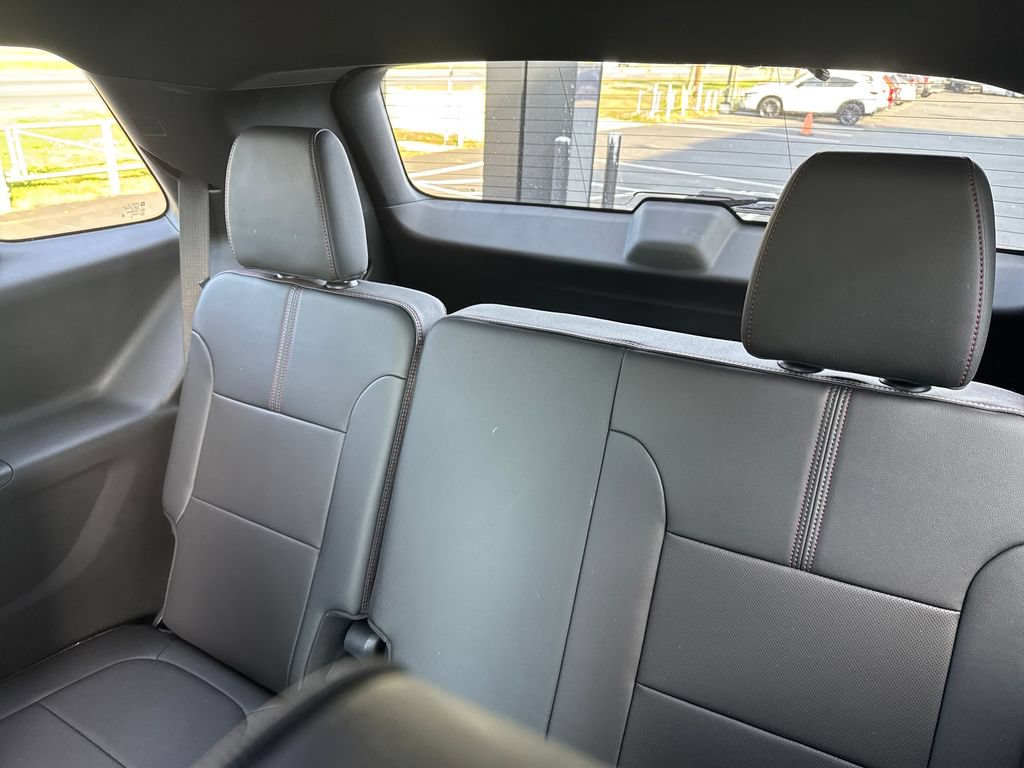 Used 2023 Chevrolet Traverse RS AWD/4WD image 18