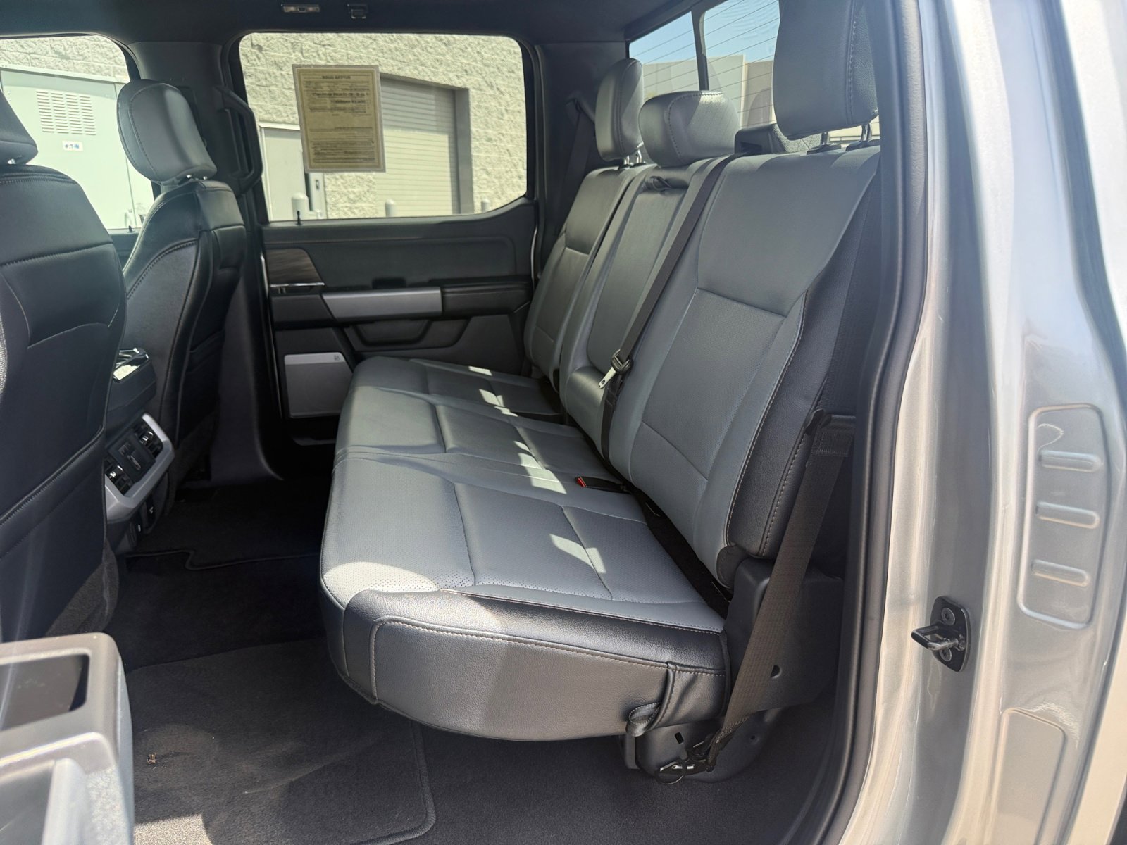 Used 2024 Ford F150 Lightning Lariat image 16