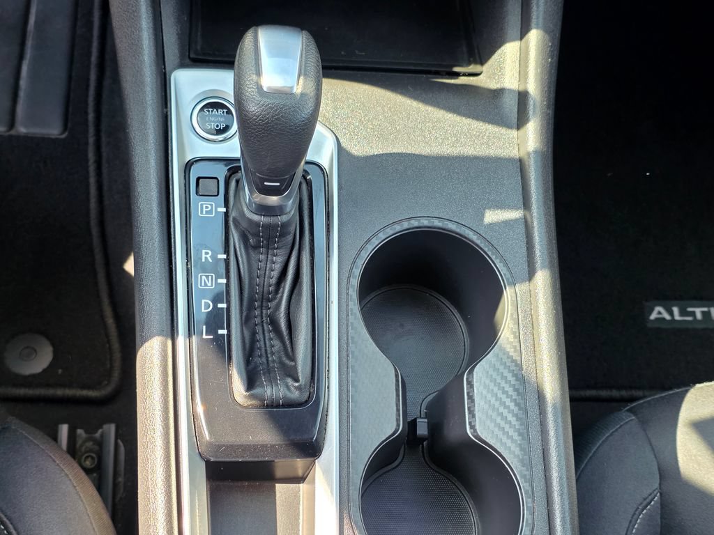 Used 2024 Nissan Altima 2.5 S FWD image 25