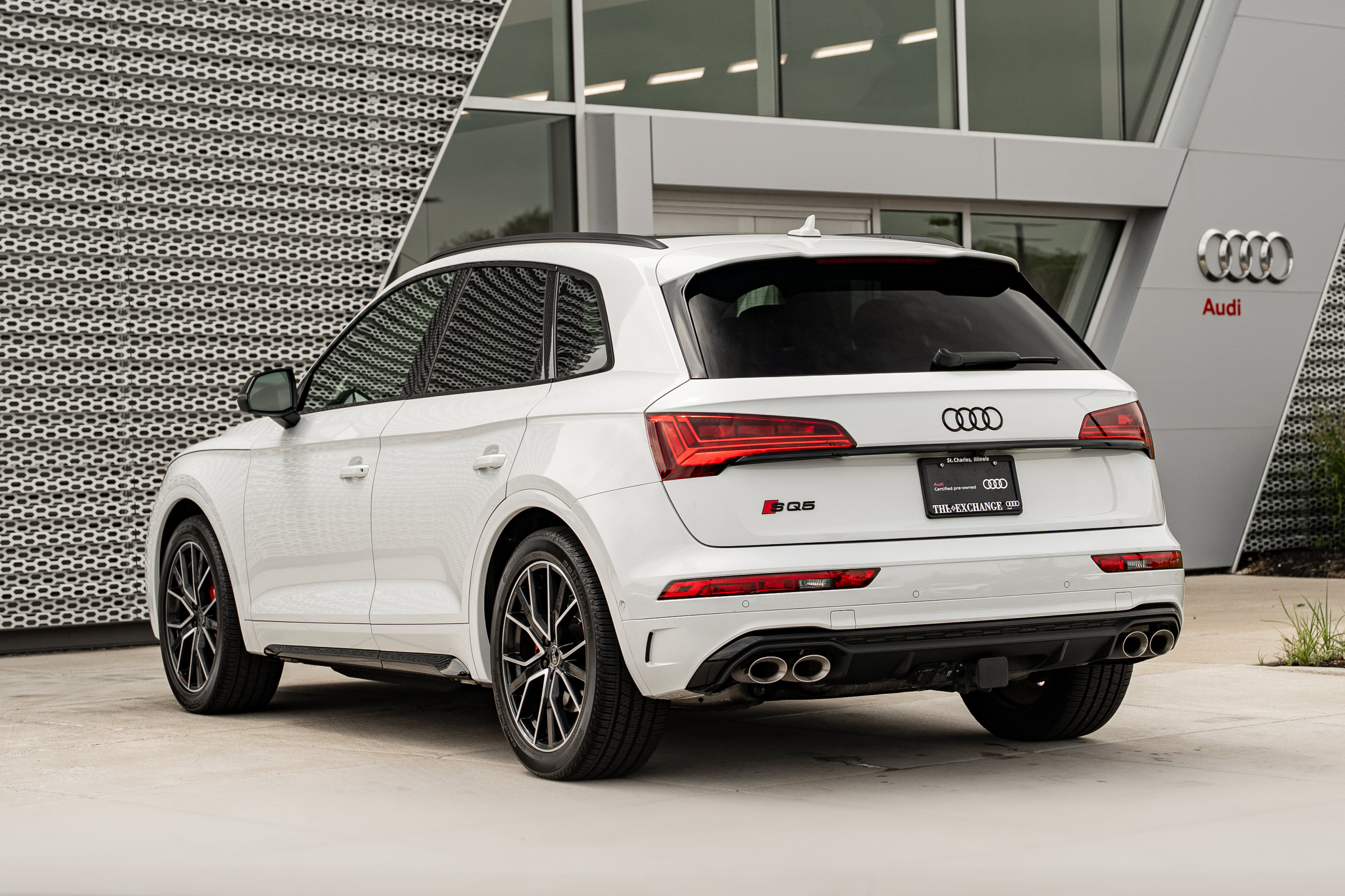Certified 2023 Audi SQ5 Prestige w/ Prestige Package AWD/4WD image 5