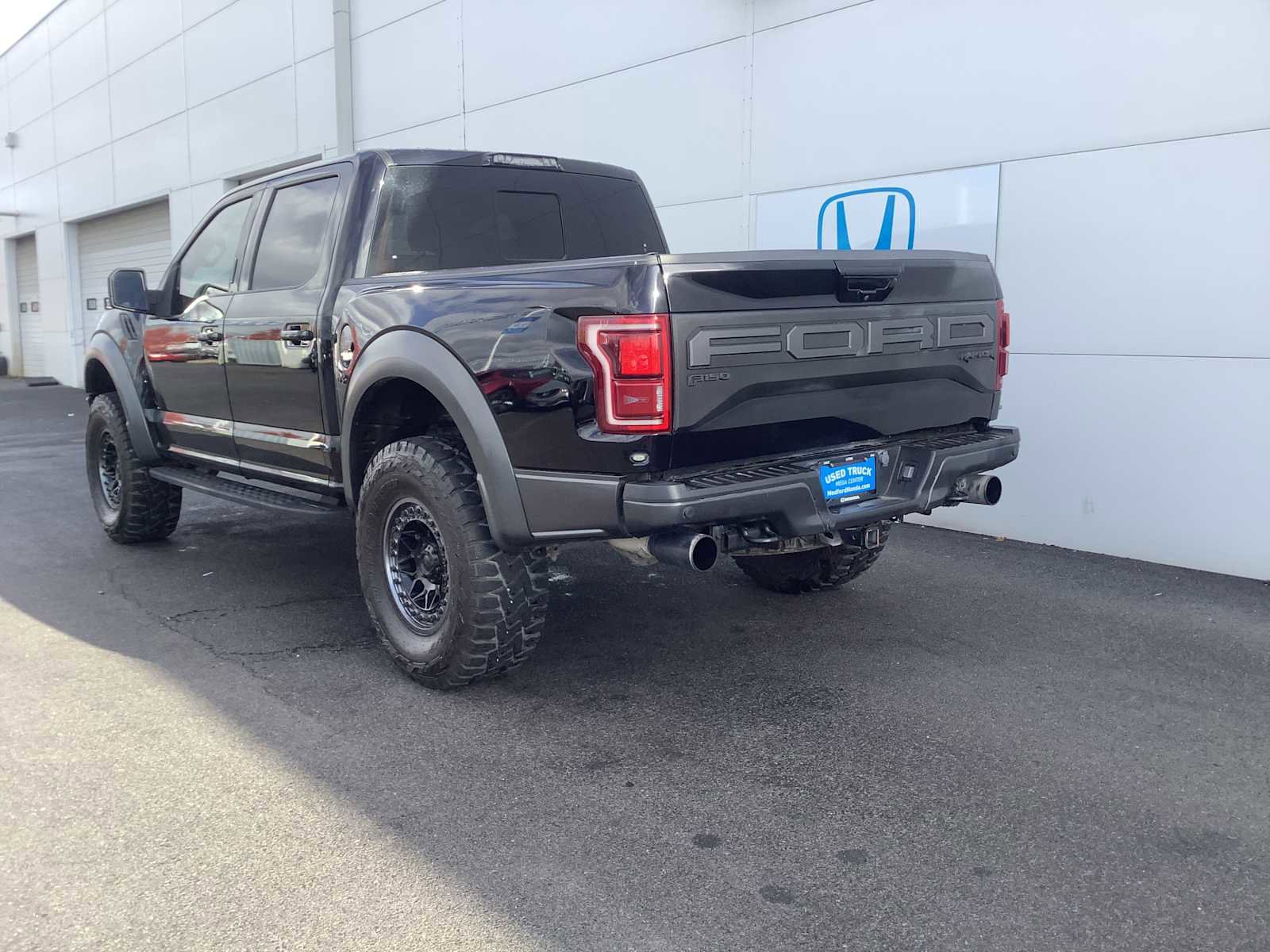 Used 2020 Ford F150 Raptor w/ Equipment Group 802A Luxury image 4