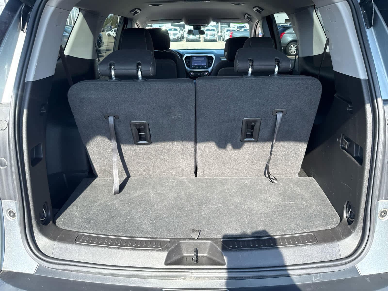 Used 2023 GMC Acadia SLE w/ Driver Convenience Package AWD/4WD image 11