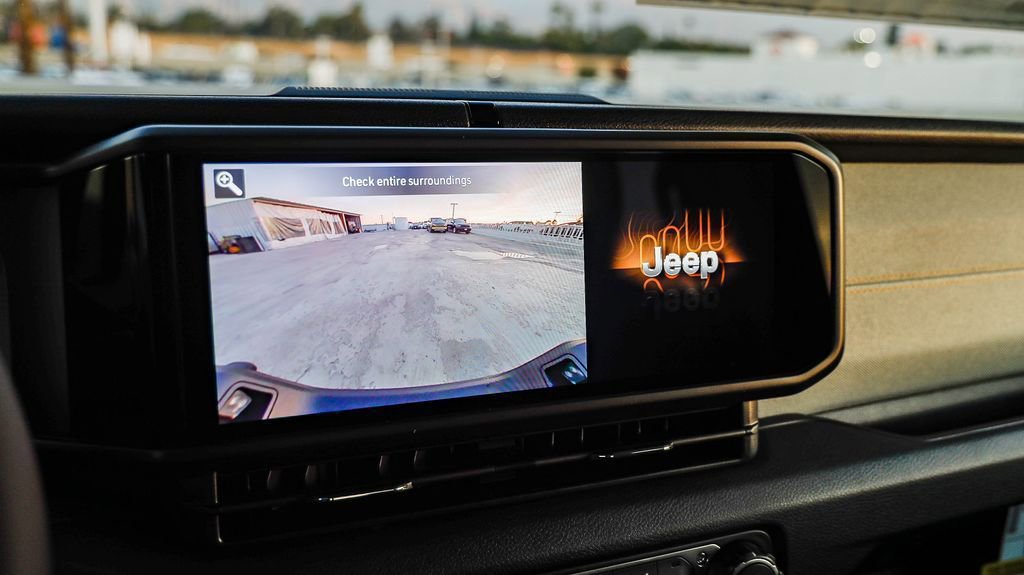 New 2026 Jeep Gladiator Sport image 25