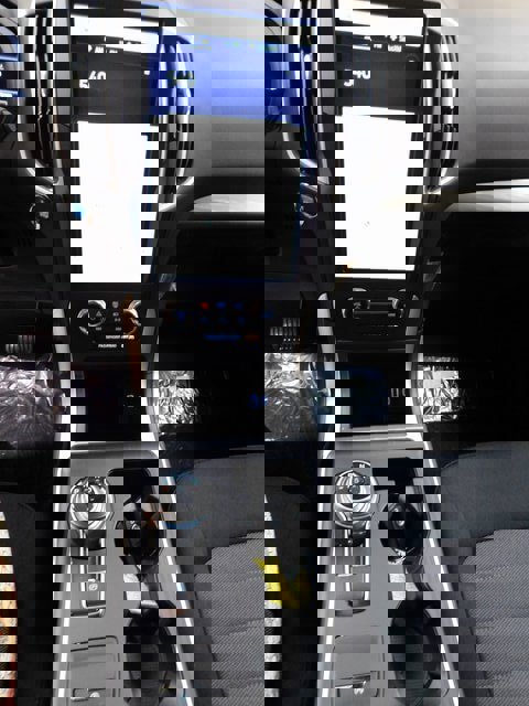 Used 2024 Ford Edge SE w/ Black Appearance Package image 30