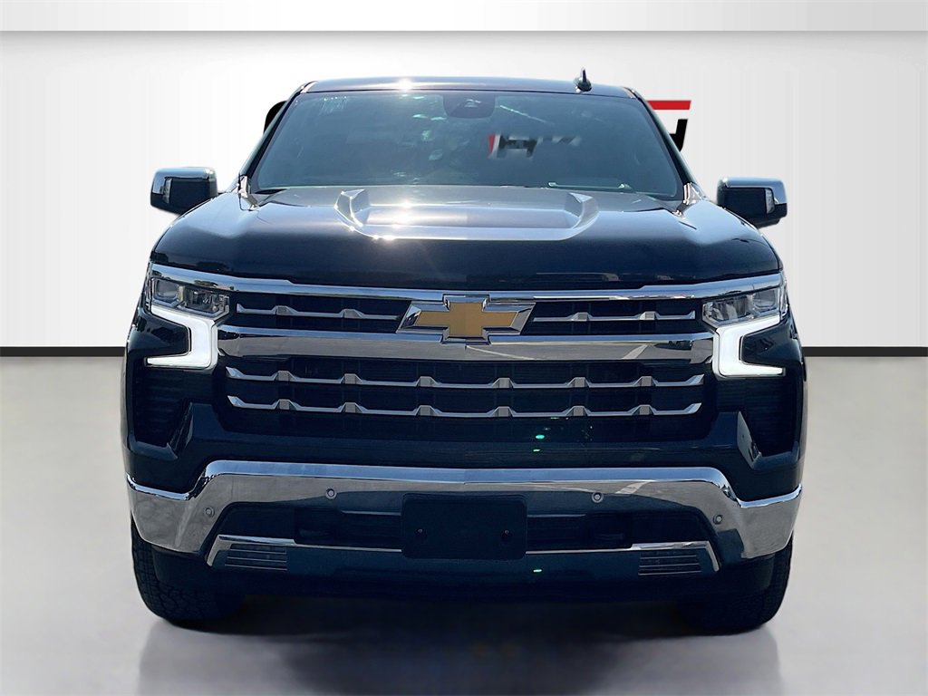 Used 2024 Chevrolet Silverado 1500 LTZ image 2