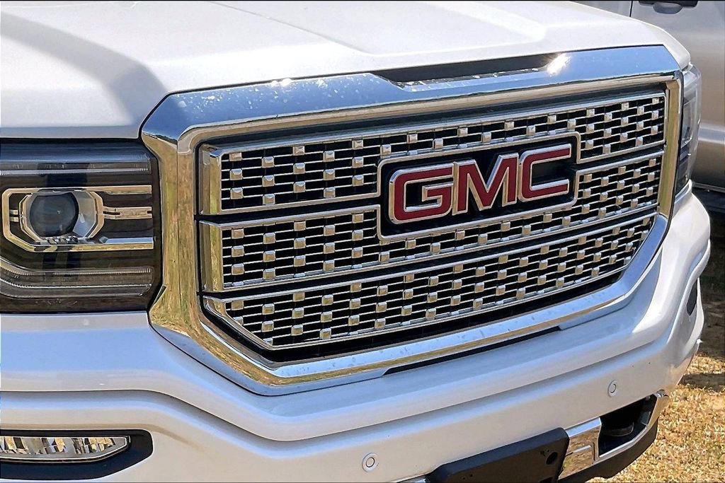 Used 2018 GMC Sierra 1500 Denali AWD/4WD image 28