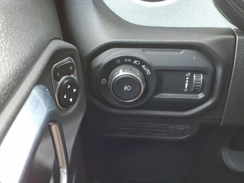 Used 2024 Jeep Wrangler Sport S image 21