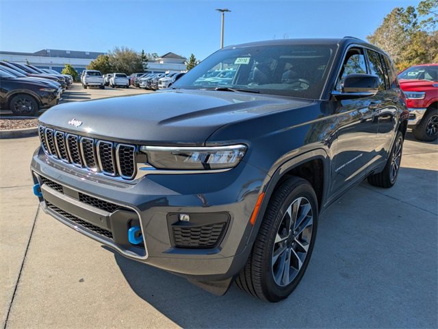 New 2025 Jeep Grand Cherokee Overland w/ Trailer Tow Package image 8