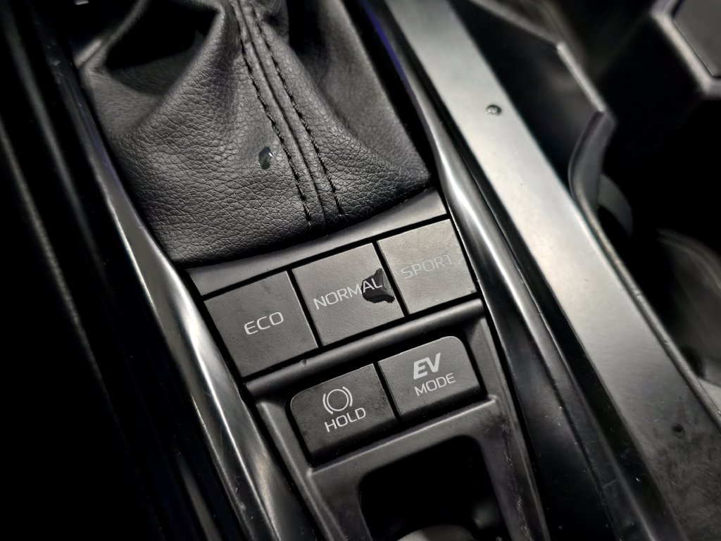 Certified 2025 Toyota Camry LE FWD image 7
