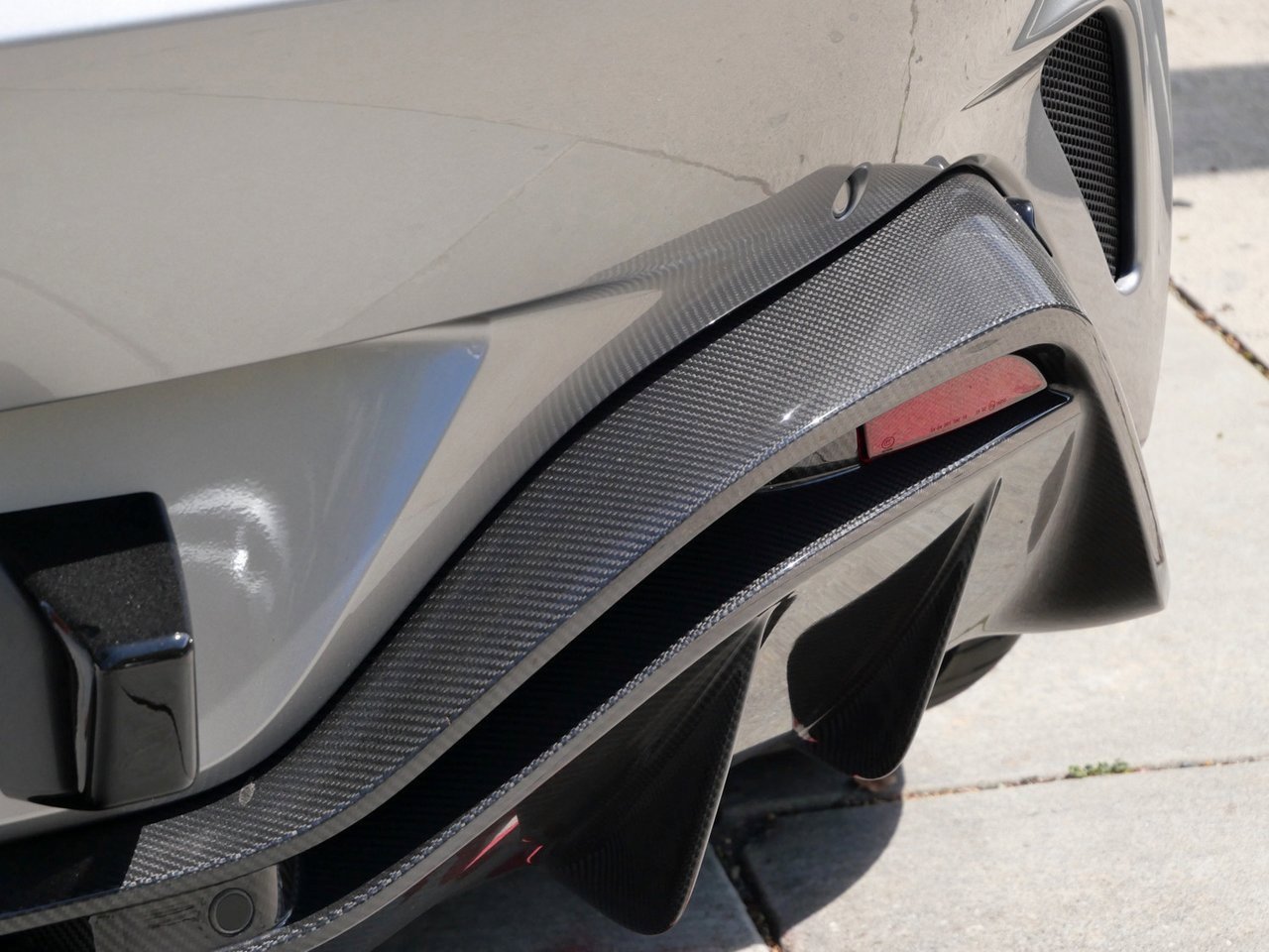 Used 2023 Aston Martin V12 Vantage Roadster image 18