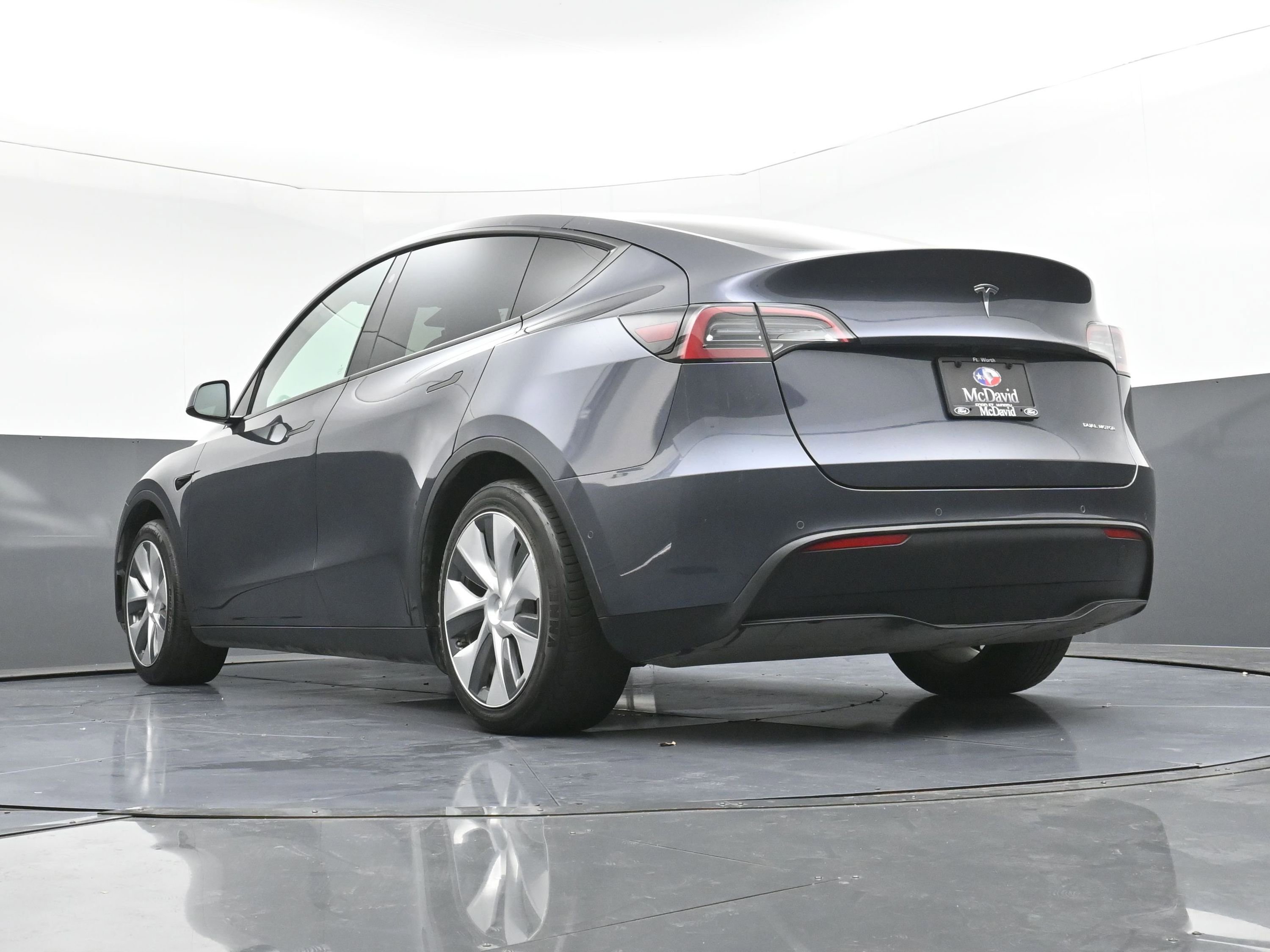 Used 2022 Tesla Model Y Long Range image 28