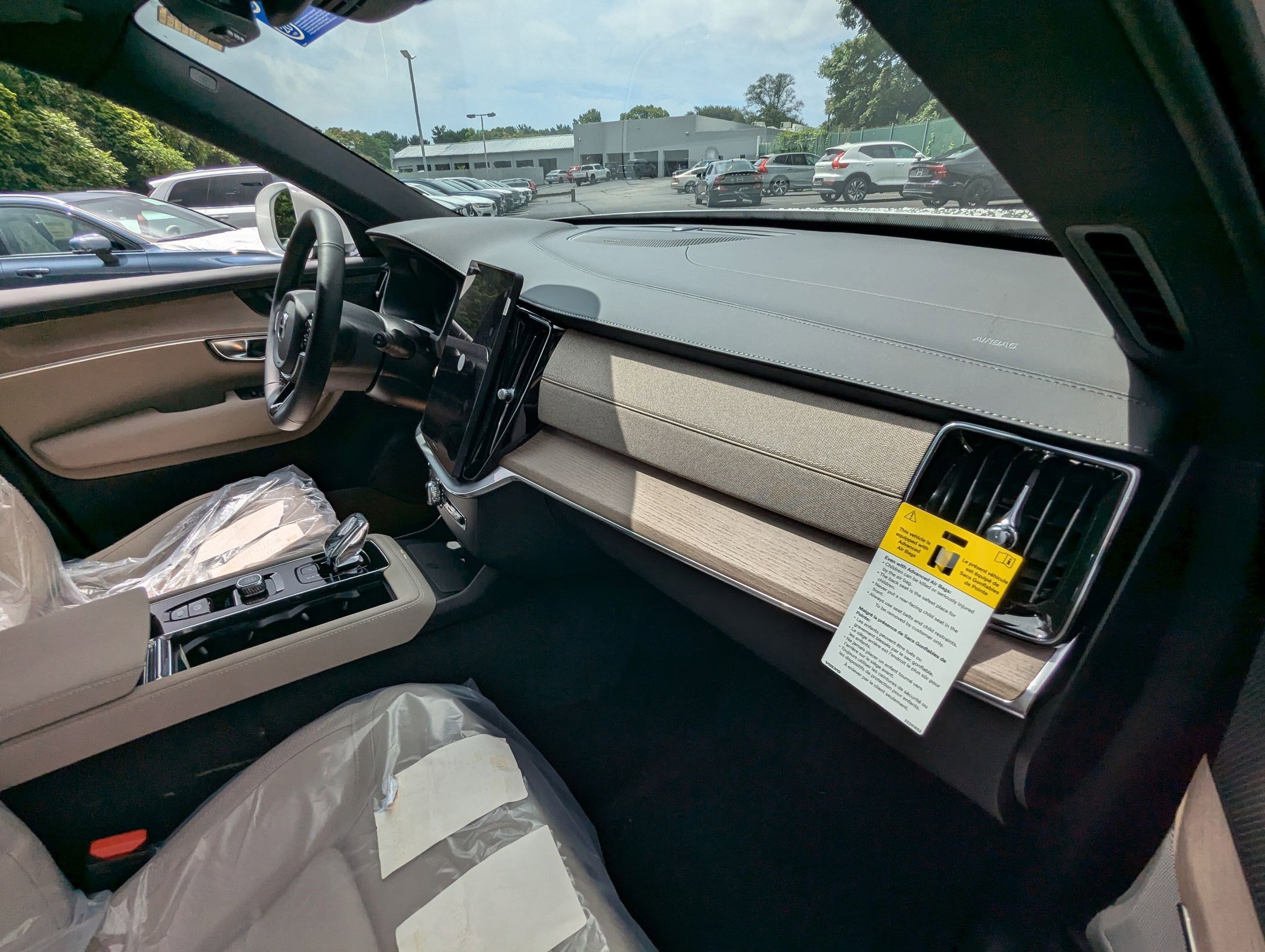 New 2026 Volvo XC90 B6 Plus image 24