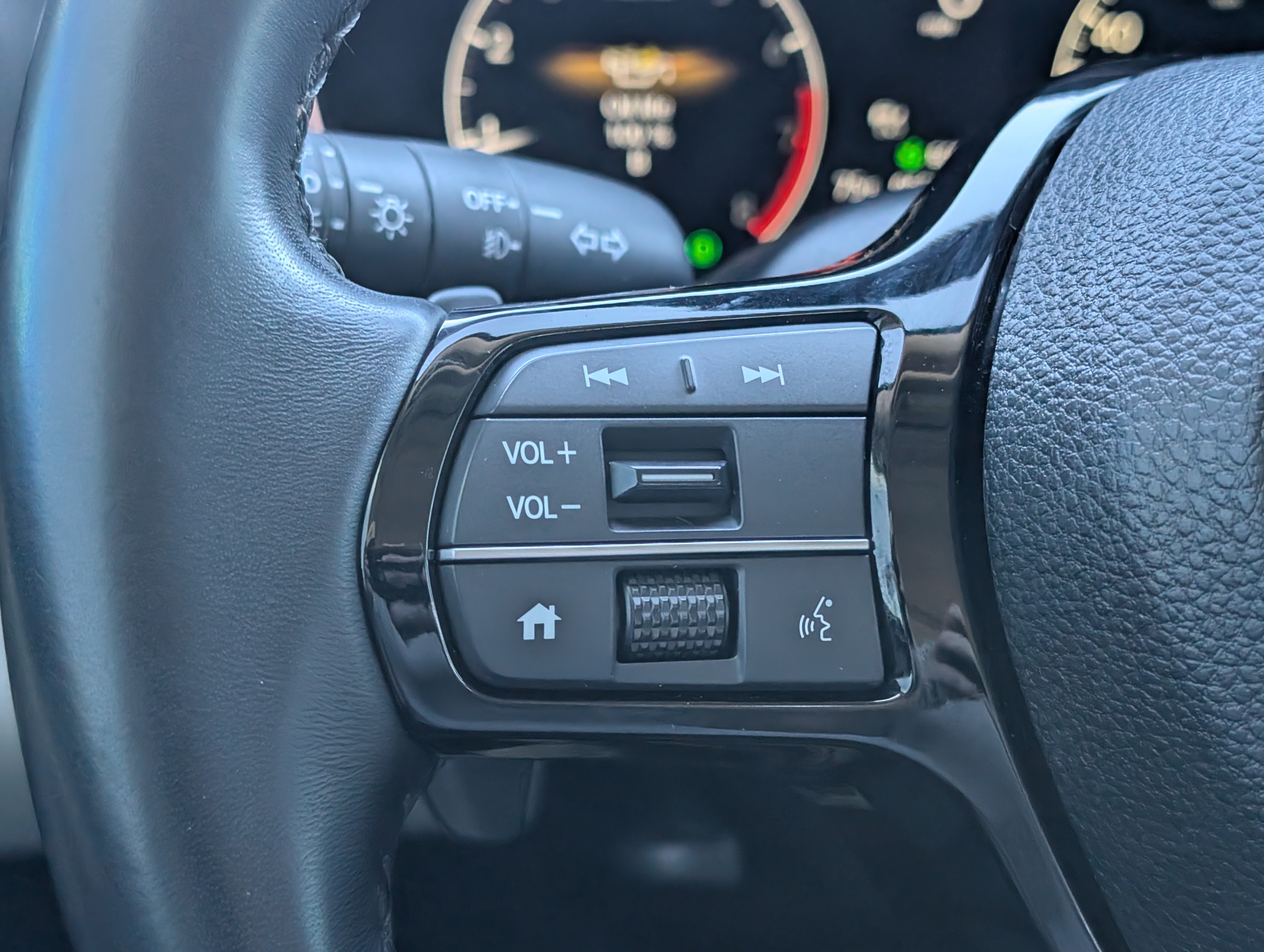 Used 2024 Honda Pilot Touring image 15