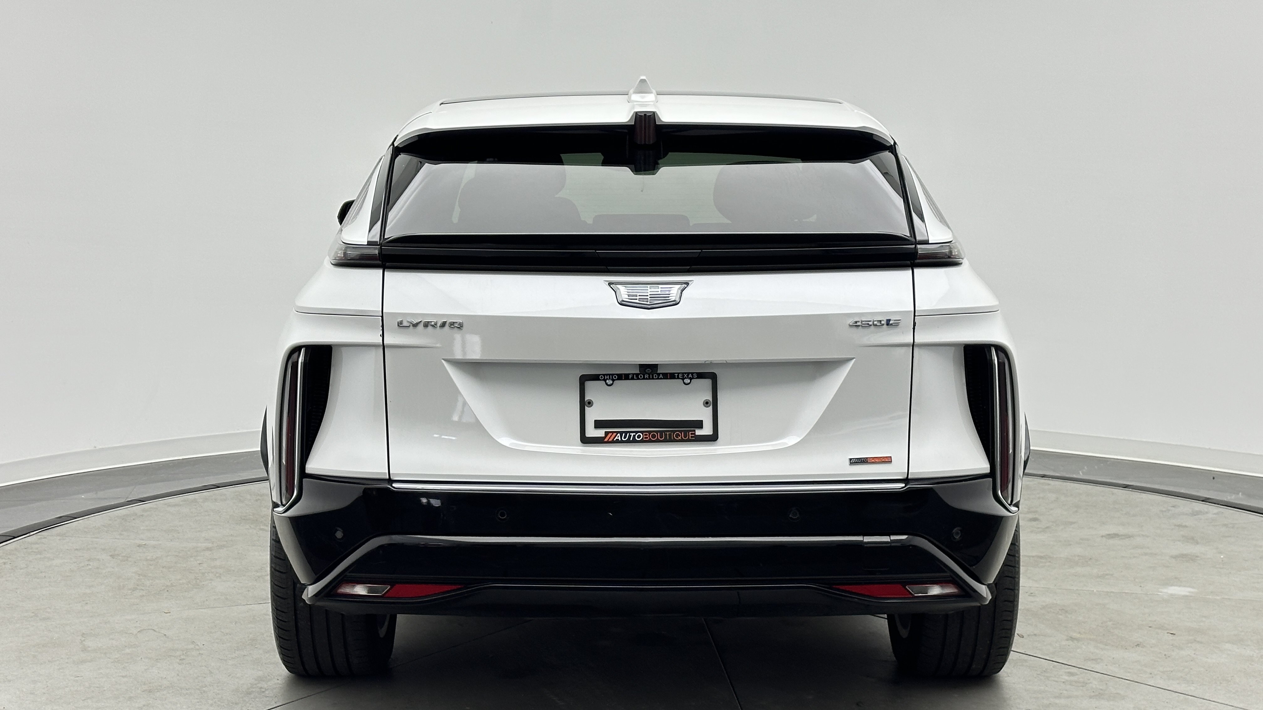 Used 2024 Cadillac Lyriq Tech RWD image 7