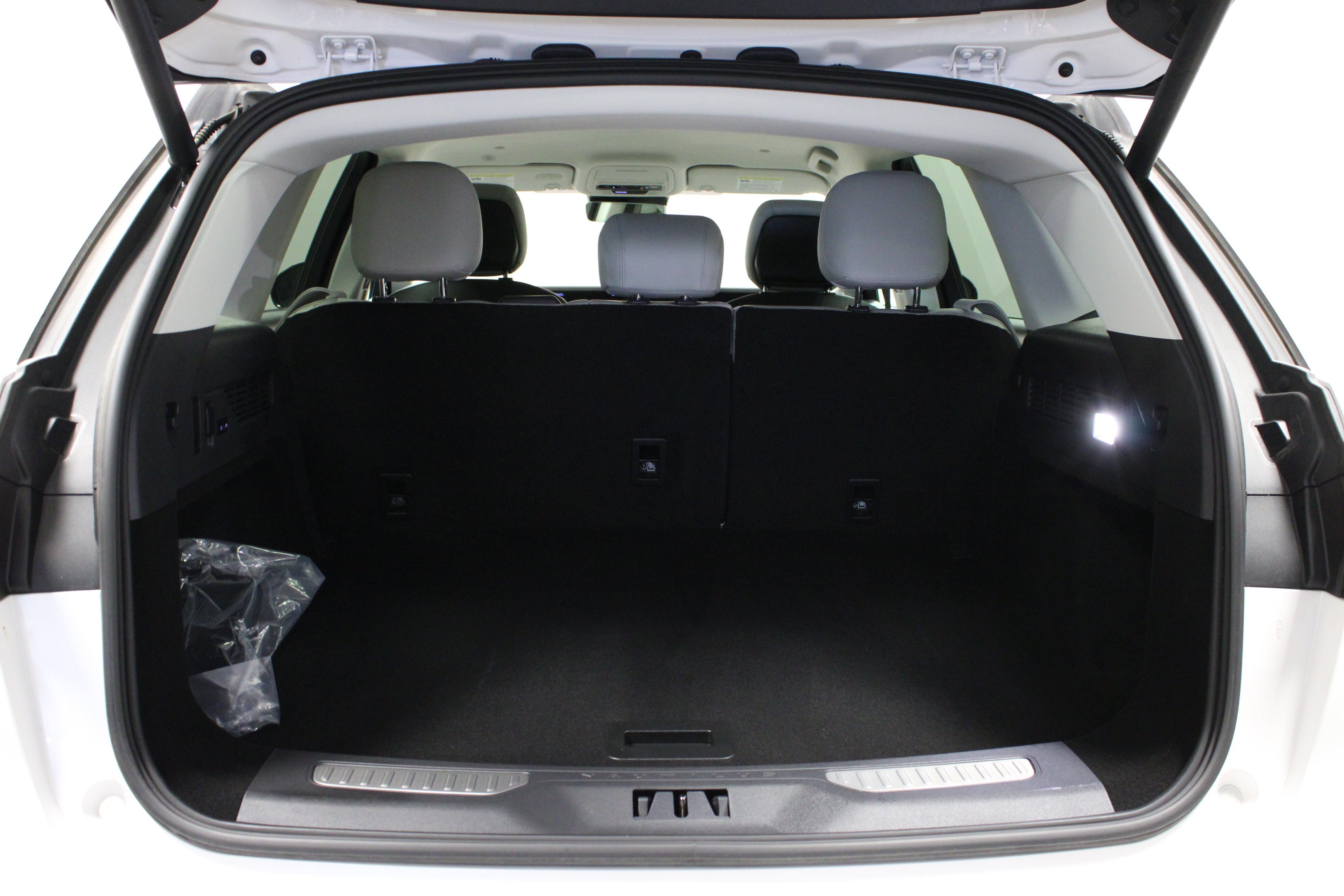 Used 2026 Lincoln Nautilus Premier AWD/4WD image 14