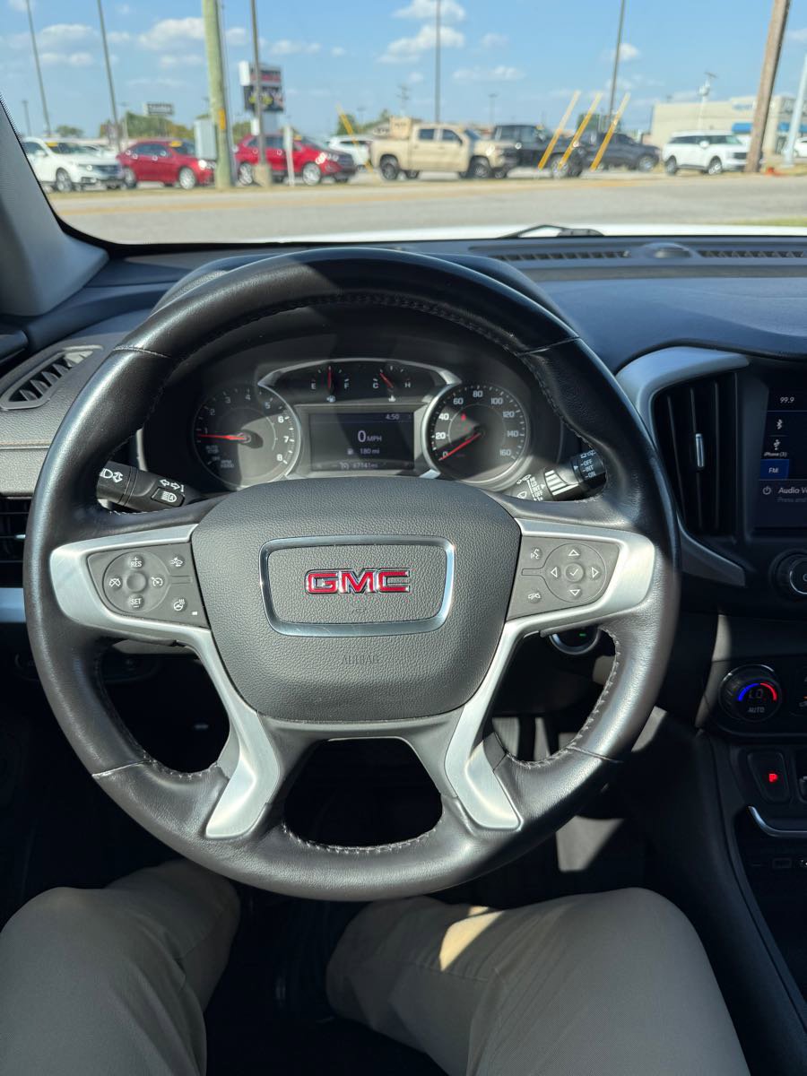 Used 2021 GMC Terrain SLT image 13