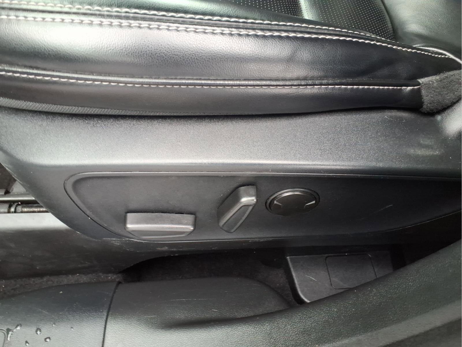 Used 2024 Ford Escape Platinum image 13