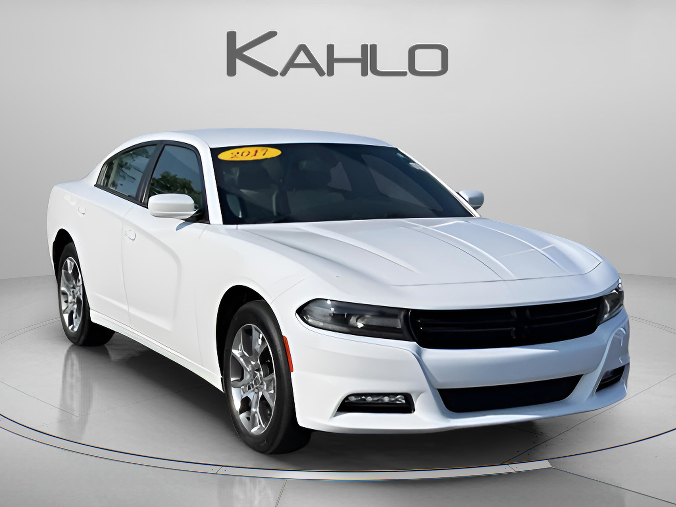 Used 2017 Dodge Charger SXT w/ AWD Plus Group image 6