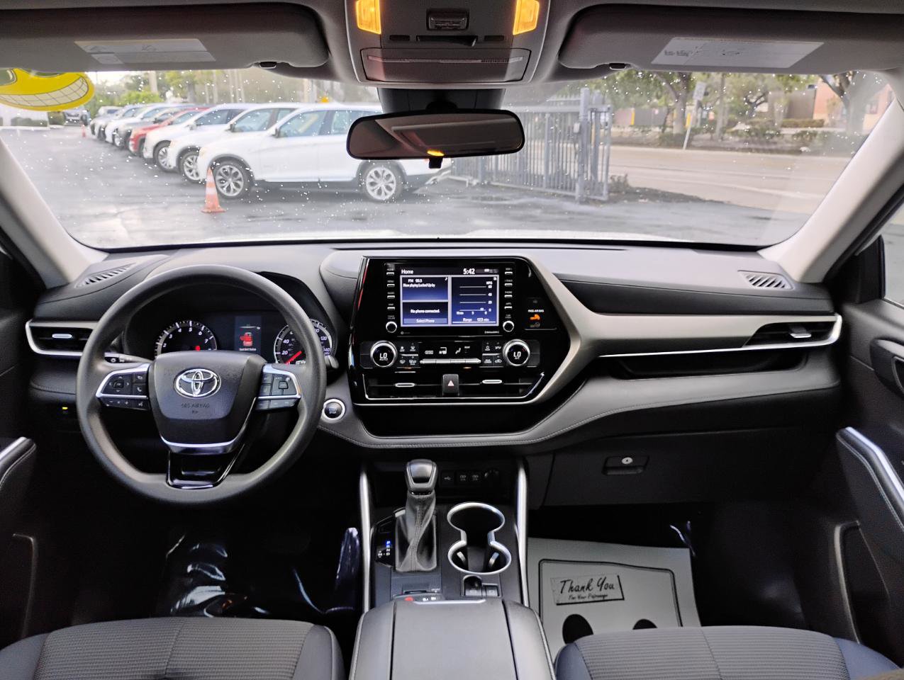 Used 2021 Toyota Highlander L image 14