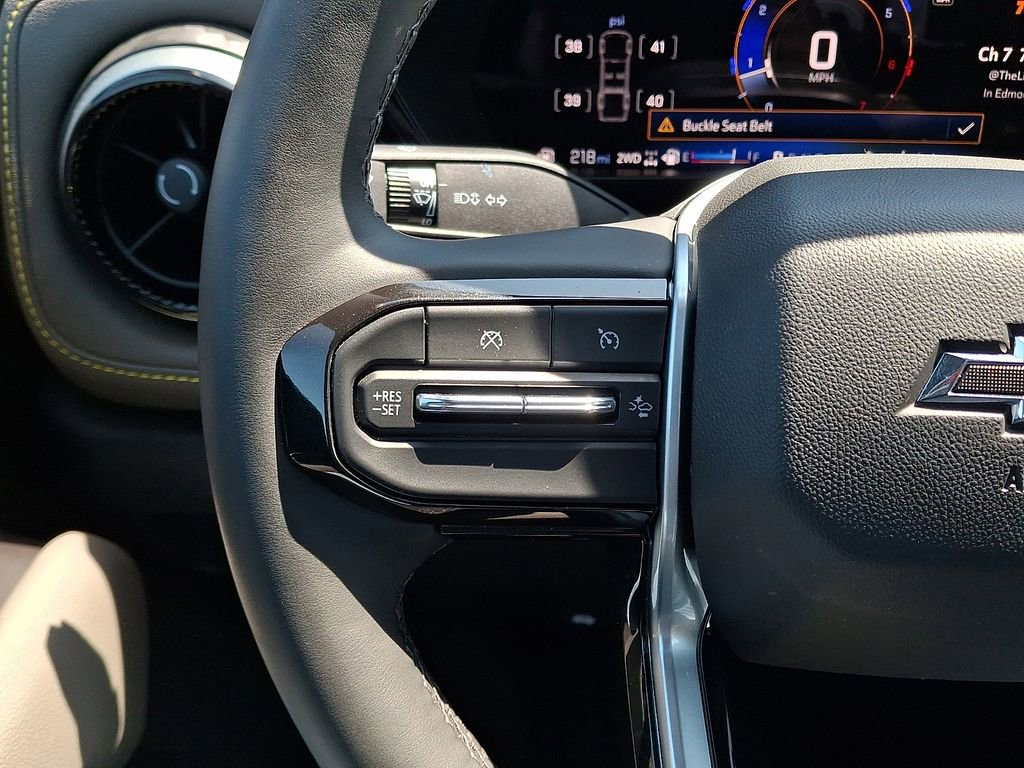 Used 2025 Chevrolet Colorado ZR2 w/ Midnight Edition image 21