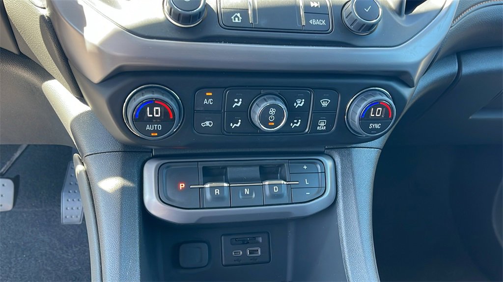 Used 2023 GMC Acadia AT4 w/ Technology Package image 19