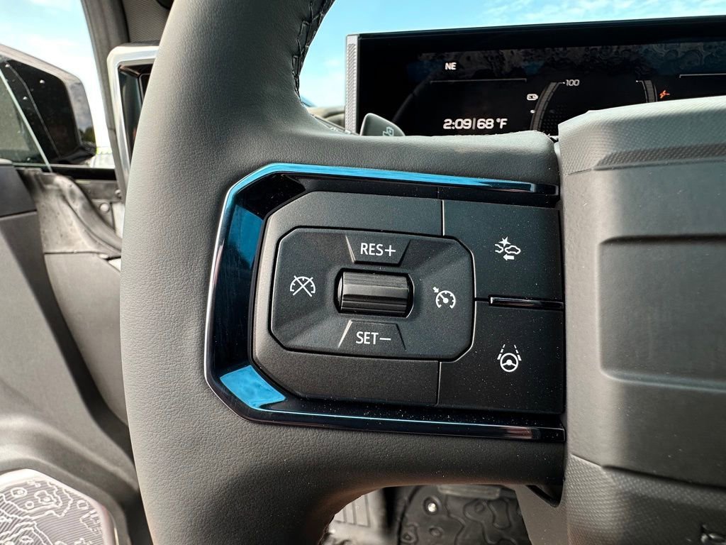New 2026 GMC Hummer EV SUV w/ LPO, Sport Package AWD/4WD image 32